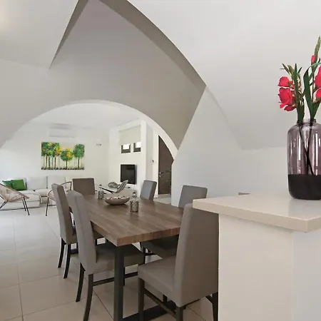 Villa Villa Regina By Interhome